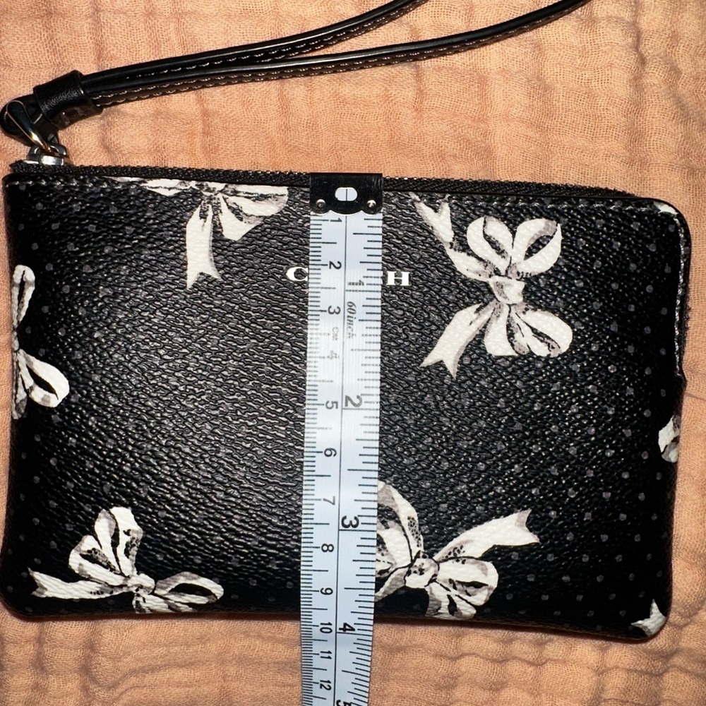 Coach Zip wristlet with bow print - Picture 8 of 12
